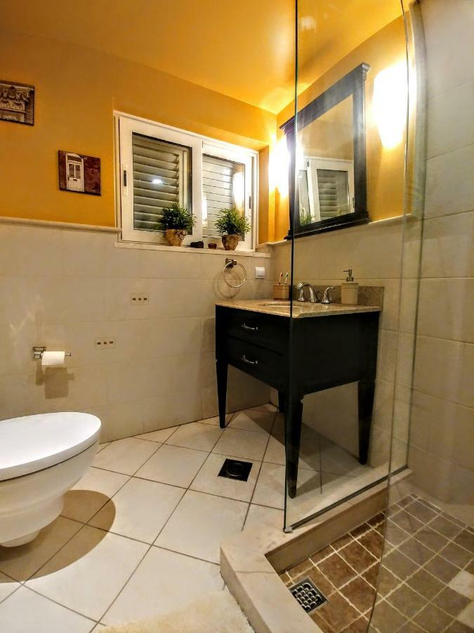 Beautiful 2 Bedroom 2 Bathroom Sea View, Free Parking ดูบรอฟนิก ภายนอก รูปภาพ